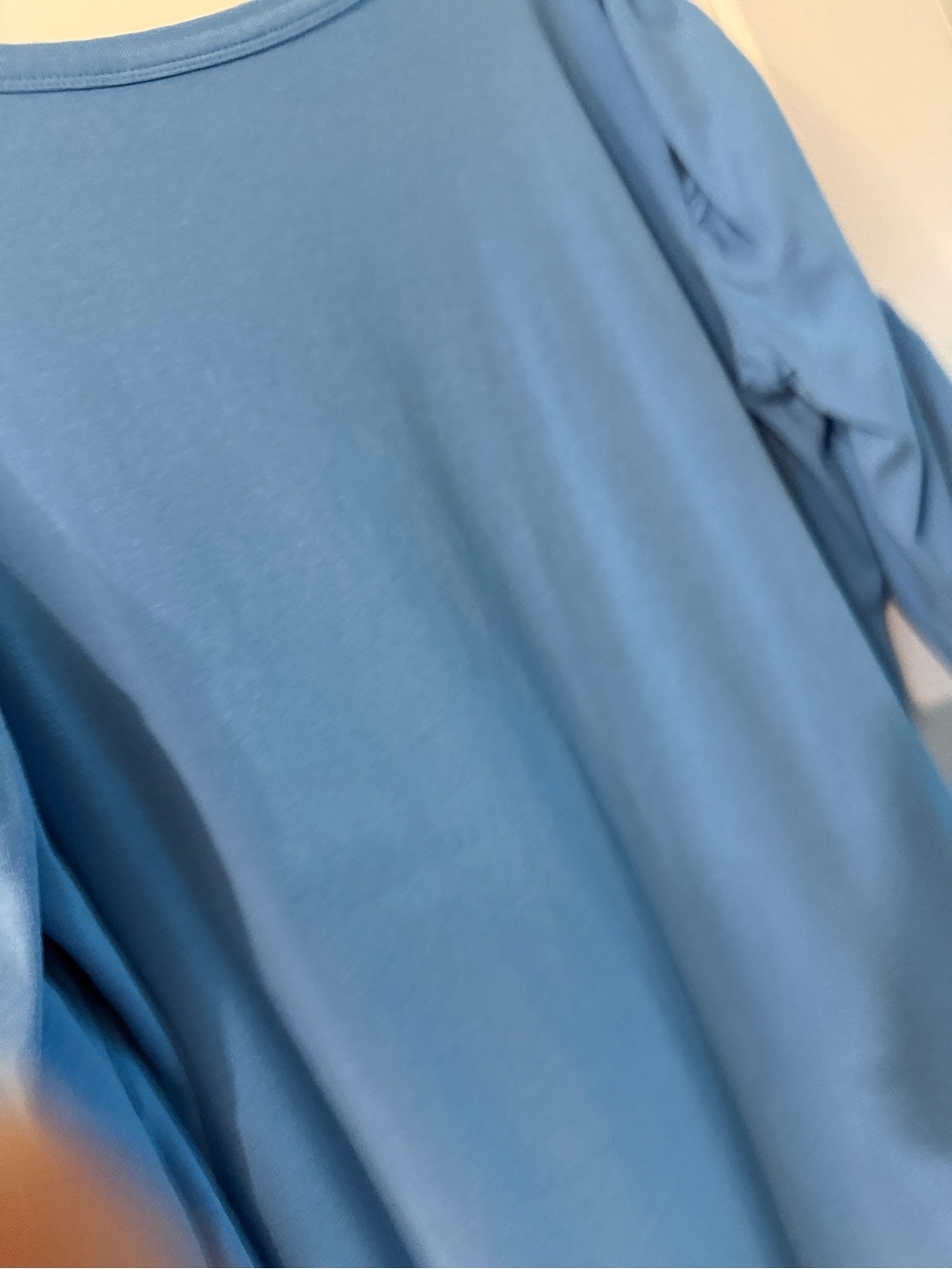 Lilly Pulitzer Sky Blue Ruched Sleeve Scoop Neck Top - Picture 3 of 4